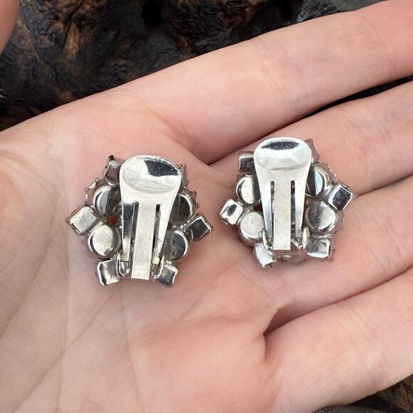 Vintage Aurora Borealis AB Rhinestone Clip Earrings Blue Flower Cluster Star - Picture 5 of 9